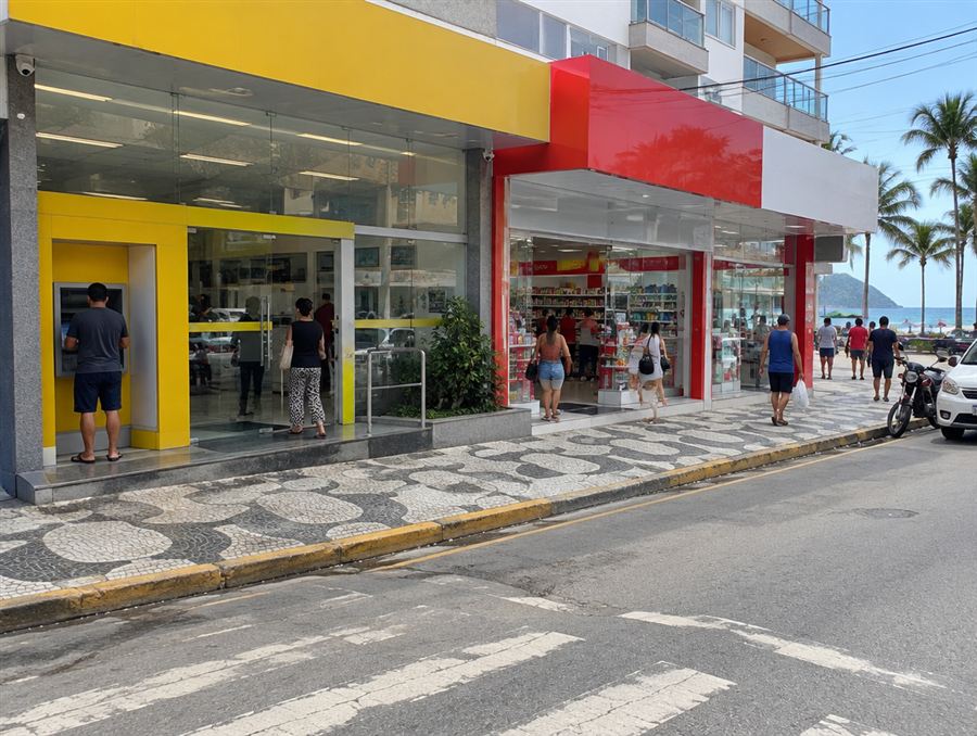 Bancos e farmácias no Centro